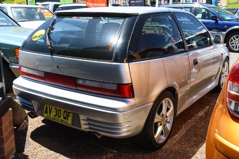 1998 SUZUKI SWIFT GTi
