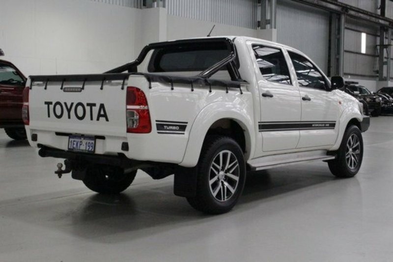 2013 TOYOTA HILUX SR (4x4) KUN26R MY12