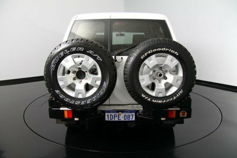 2011 NISSAN PATROL ST (4x4) GU VII
