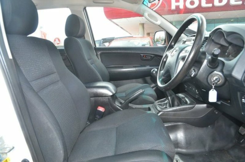 2014 TOYOTA HILUX SR (4x4) KUN26R MY14
