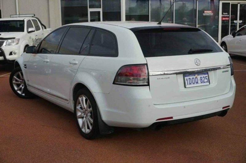 2011 HOLDEN CALAIS VE II