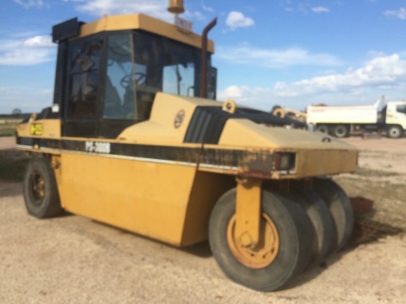 1999 CATERPILLAR PS300 PS300 RollerCompacting