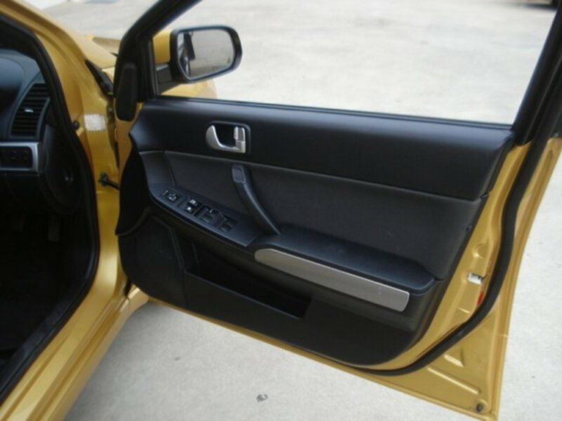 2005 MITSUBISHI 380 VRX