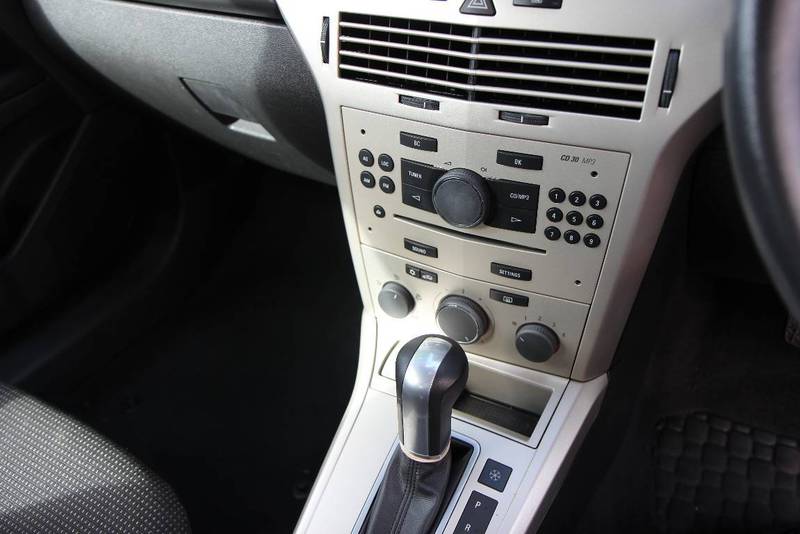 2009 HOLDEN ASTRA CDX AH MY09