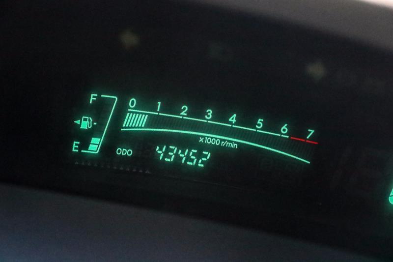 2010 TOYOTA YARIS YR