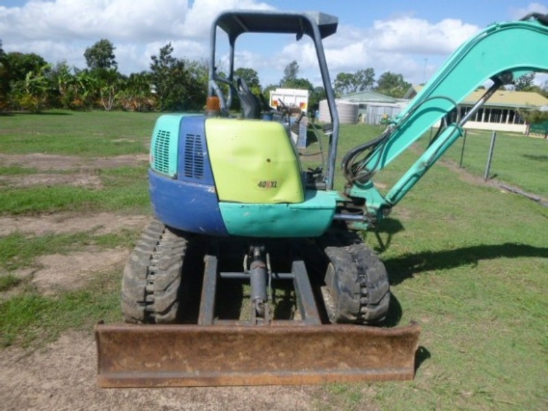 2009 IHI 40VXL Excavator