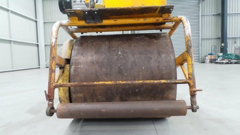 MENTAY CRICKET PITCH ROLLER