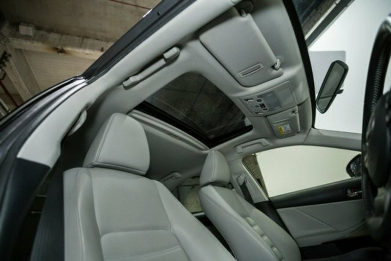 2014 LEXUS IS300h LUXURY HYBRID AVE30R MY15