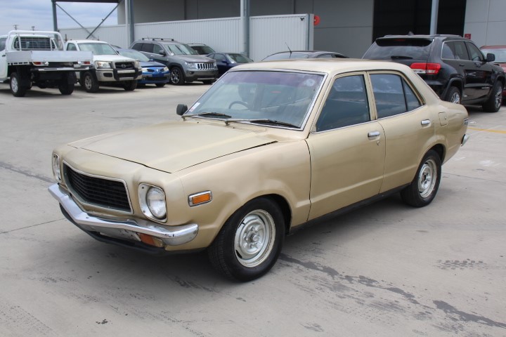 1976 MAZDA 808 NA MANUAL SEDAN