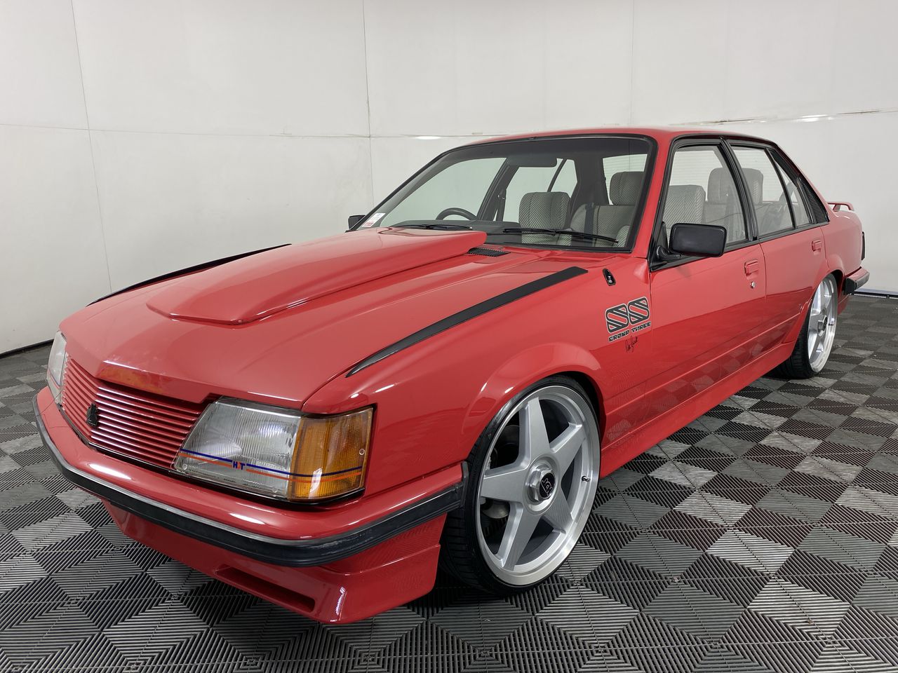 1983 HOLDEN COMMODORE VH SS SEDAN