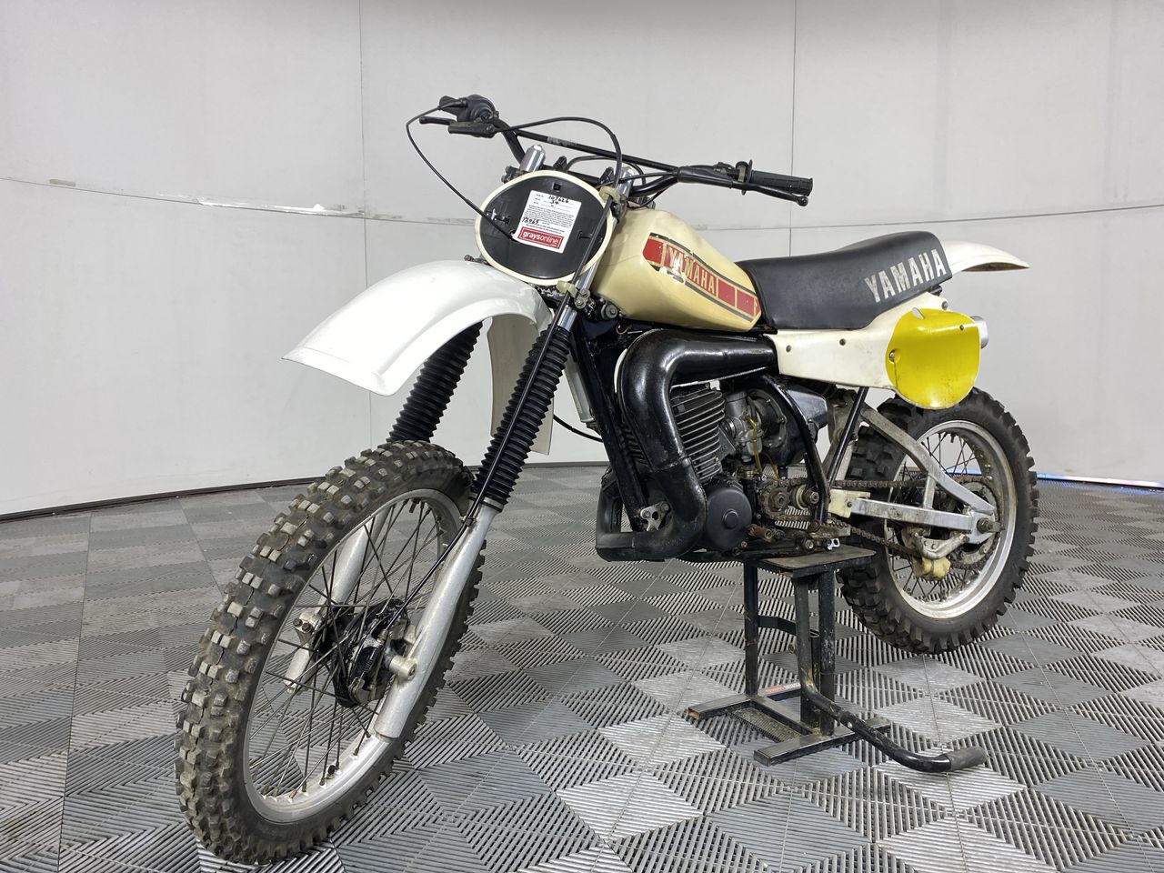 1980 YAMAHA YZ 465 MOTORBIKE
