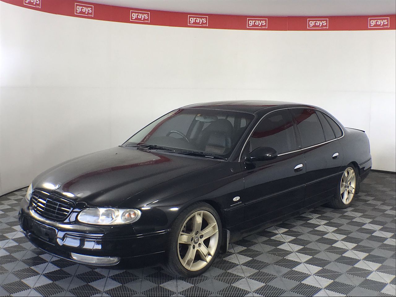 2002 HOLDEN STATESMAN SEDAN