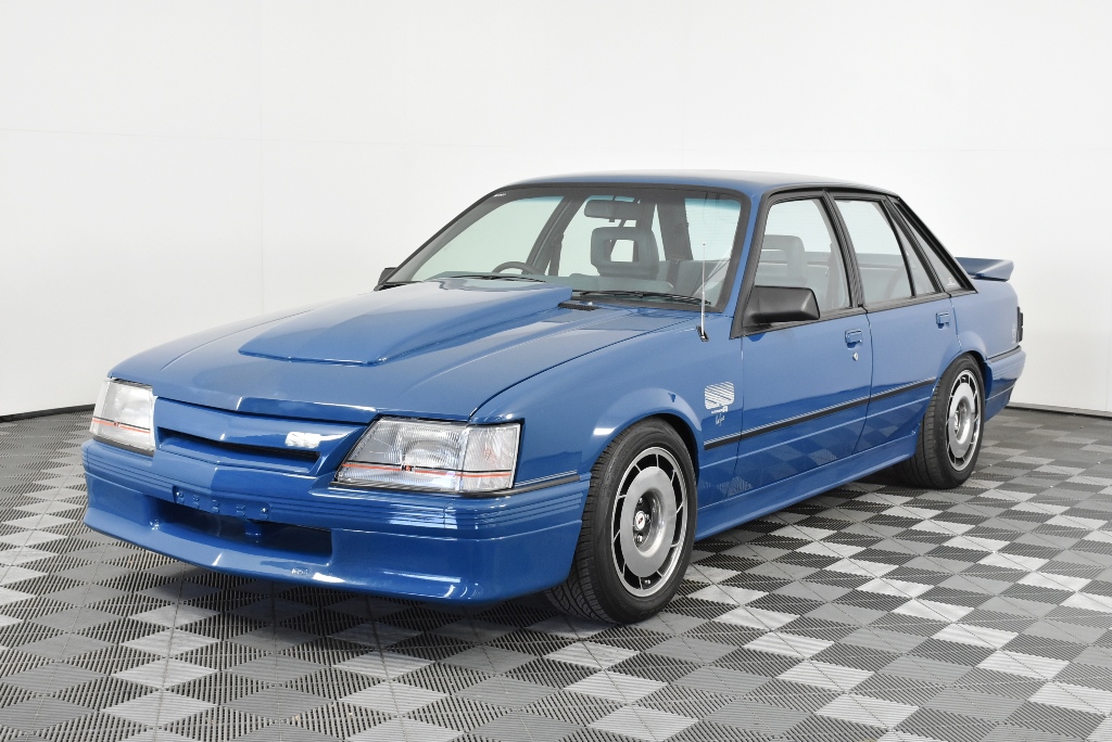 1985 HOLDEN COMMODORE VK SEDAN