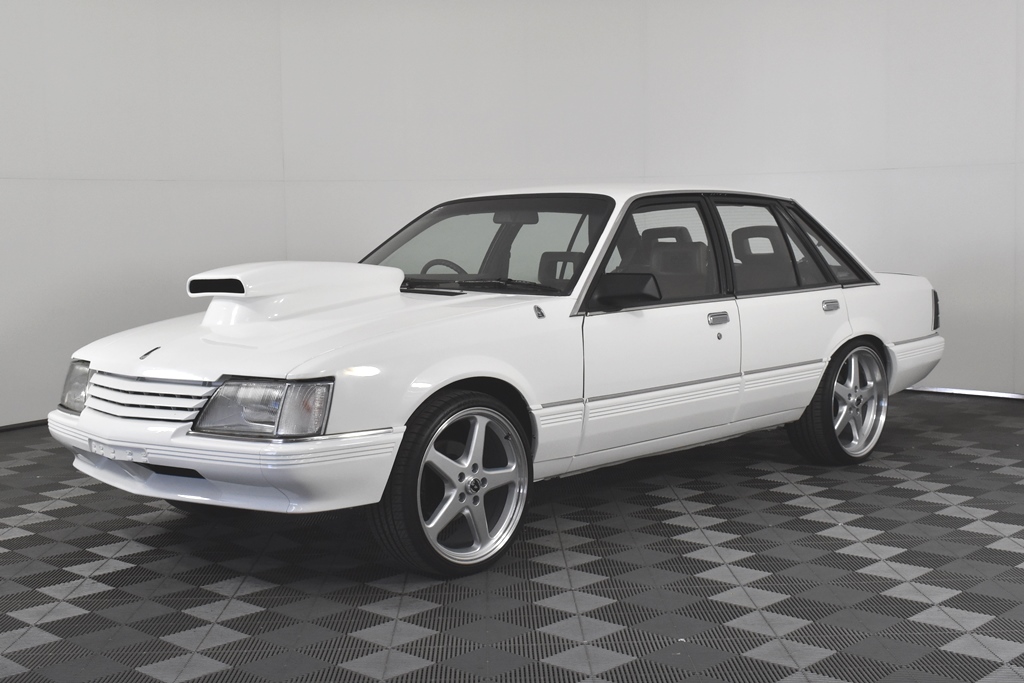 1984 HOLDEN COMMODORE VK CALAIS SEDAN