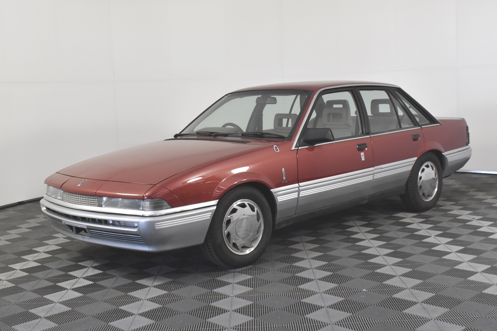 1986 HOLDEN COMMODORE VL CALAIS SEDAN