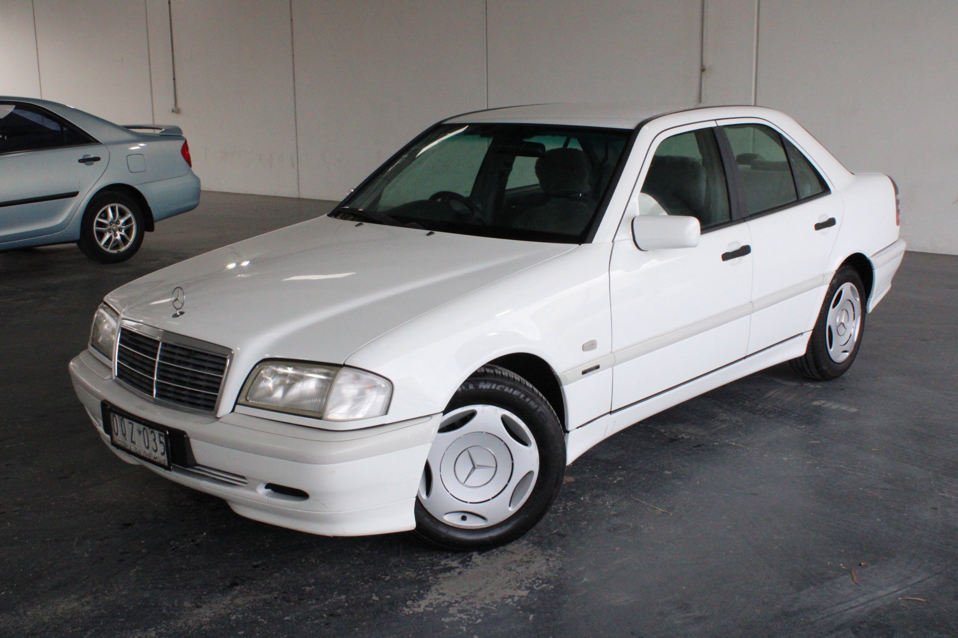 1997 MERCEDES-BENZ C180 CLASSIC SEDAN