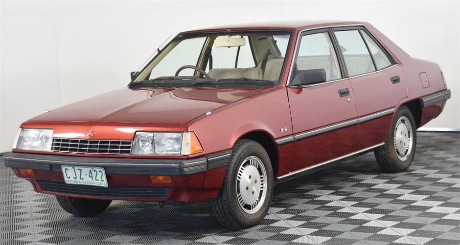 1984 MITSUBISHI SIGMA SE MANUAL SEDAN