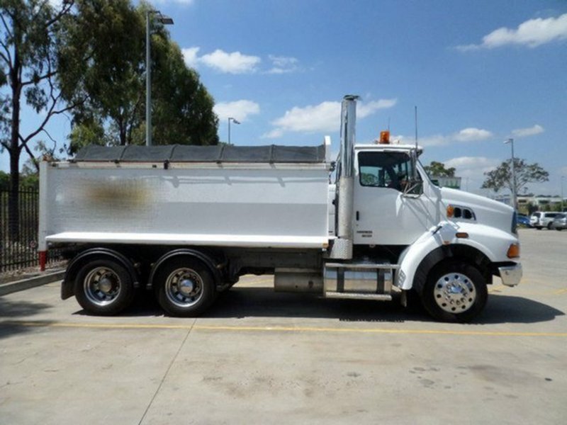 2007 STERLING LT9500HX