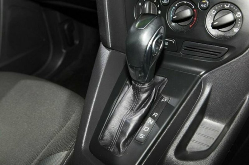 2012 FORD FOCUS AMBIENTE LW