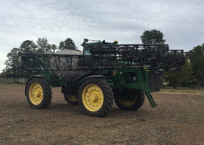2006 JOHN DEERE 4930 Sprayer