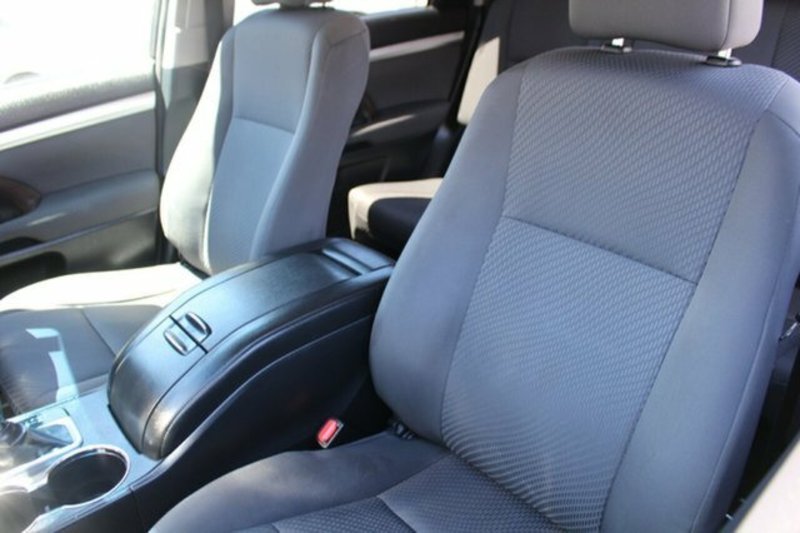 2015 TOYOTA KLUGER GX (4x2) GSU50R