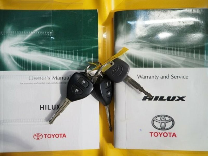 2012 TOYOTA HILUX SR (4x4) KUN26R MY12
