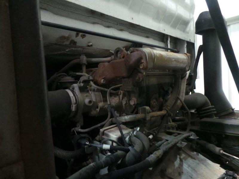 2006 ISUZU NPR400