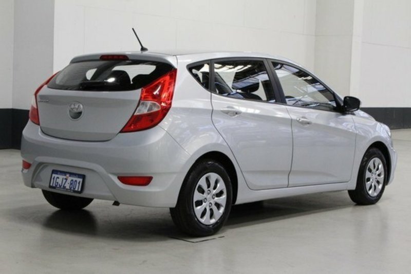 2015 HYUNDAI ACCENT ACTIVE RB2