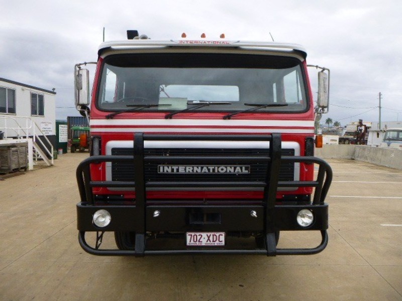 1988 INTERNATIONAL Acco T2670 T Line 2670 Acco T2670 Truck