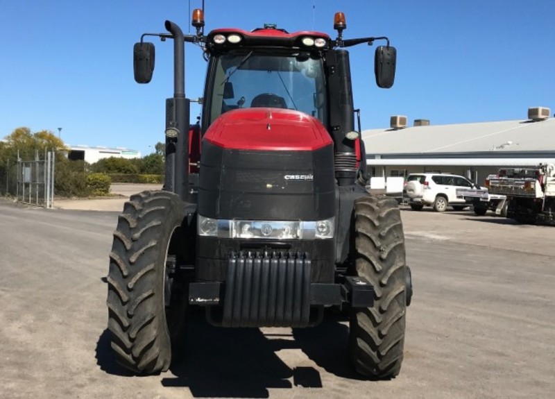 Case IH Magnum 380 Tractor