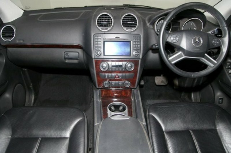 2010 MERCEDES-BENZ GL 320 CDI 164