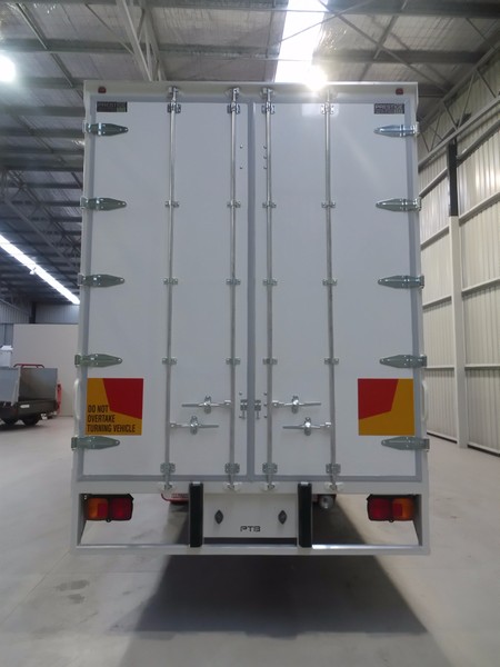 2016 HINO FD 1124-500 Series FD 1124-500 Series Truck