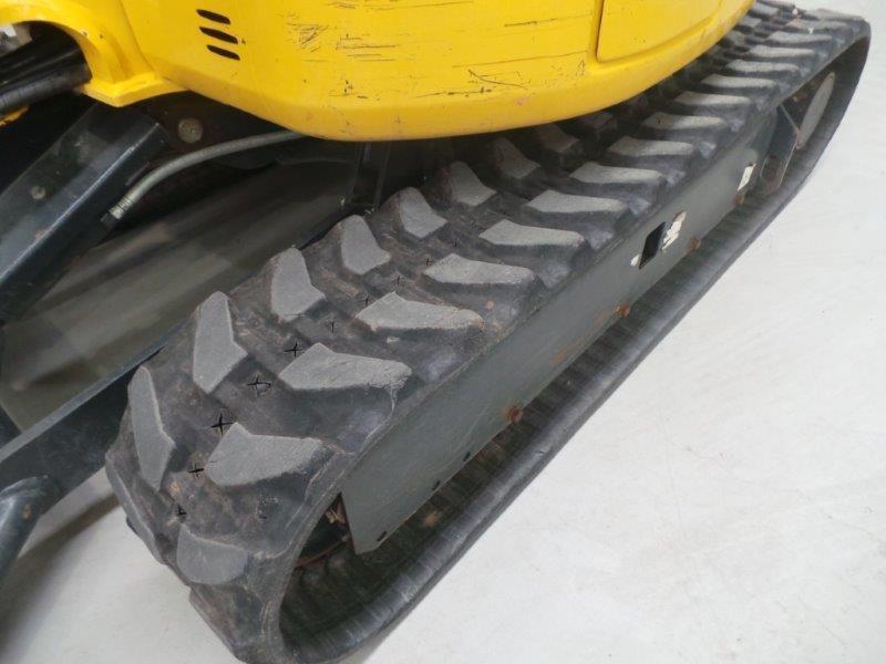 2011 KOMATSU PC27MR- 3