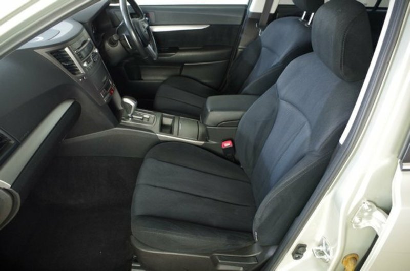 2010 SUBARU OUTBACK 2.5i MY10