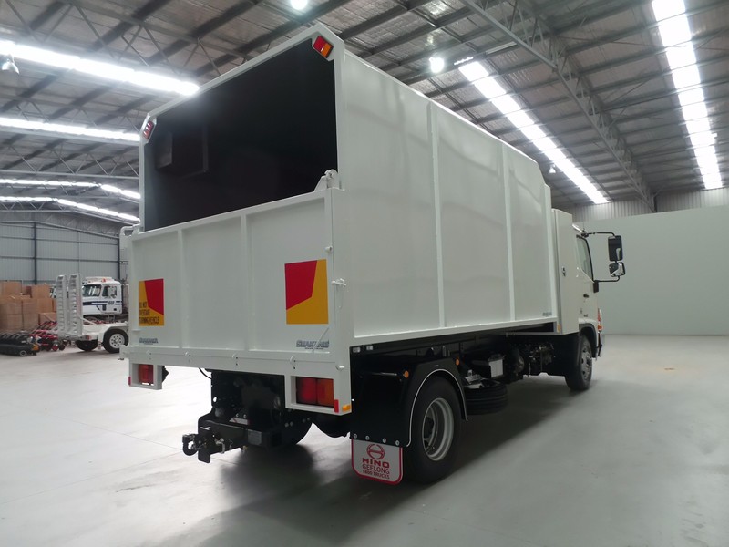 2016 HINO FD 1124-500 Series FD 1124-500 Series Truck