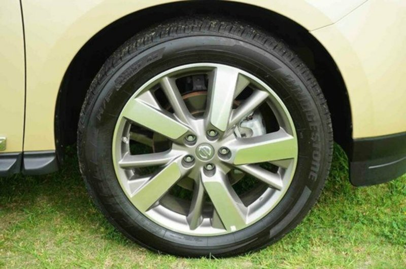 2015 NISSAN PATHFINDER Ti (4x4) R52