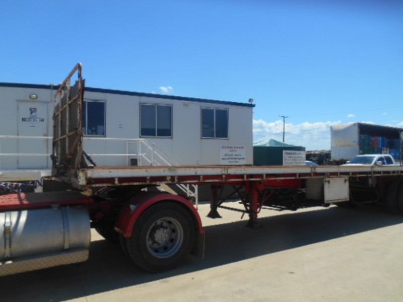 1985 Fruehauf Flat top Semi Trailer