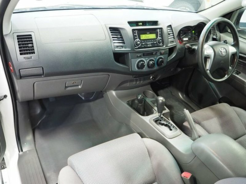 2012 TOYOTA HILUX SR (4x4) KUN26R MY12