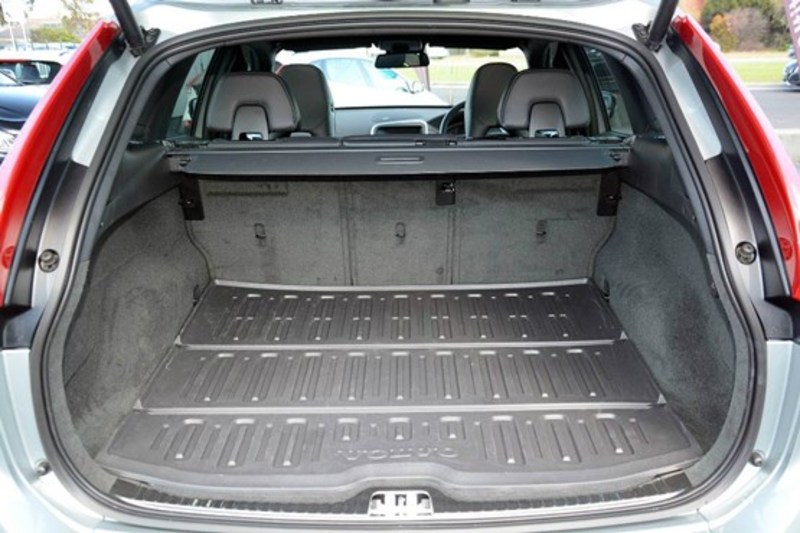 2014 VOLVO XC60 D5 GEARTRONIC AWD R-DESIGN MY14