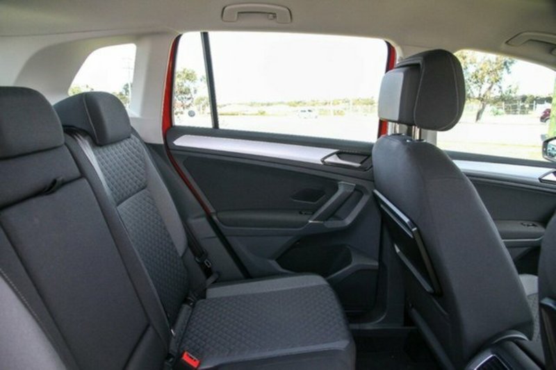 2017 VOLKSWAGEN TIGUAN 110 TDI COMFORTLINE 5NA