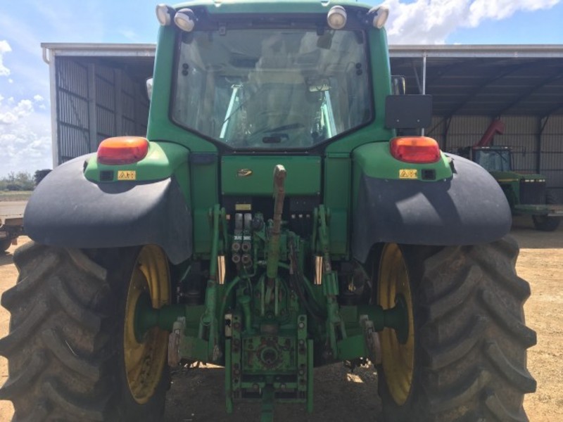 JOHN DEERE 6530 Tractor
