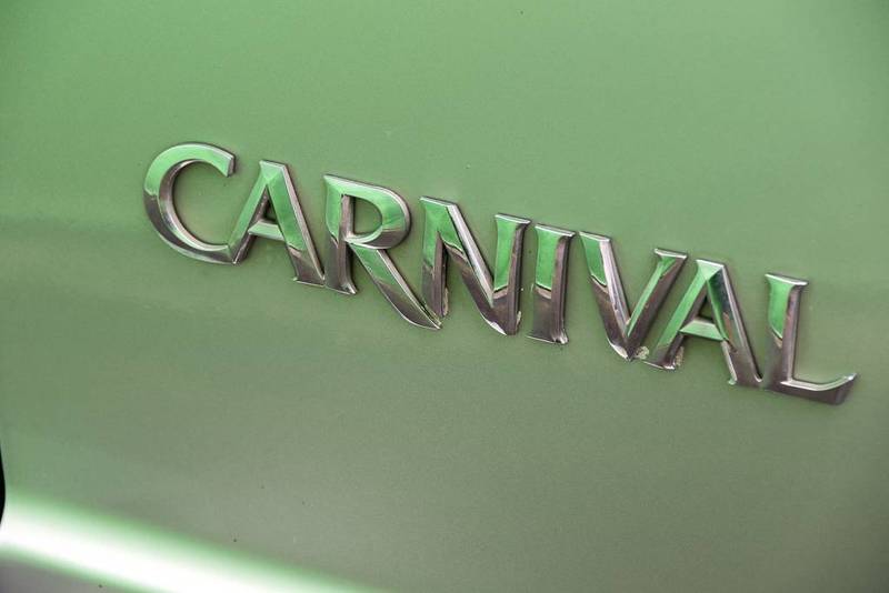 2005 KIA CARNIVAL LS KV11