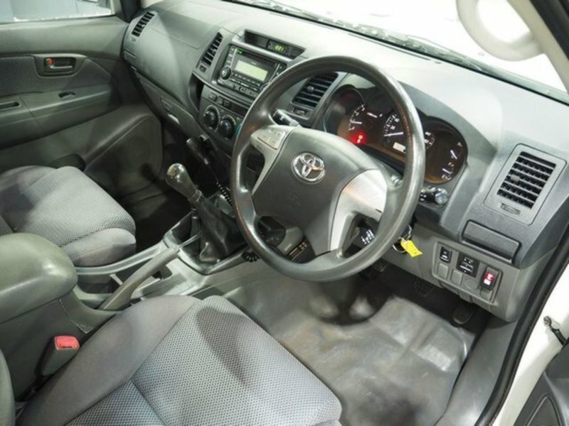 2012 TOYOTA HILUX SR (4x4) KUN26R MY12