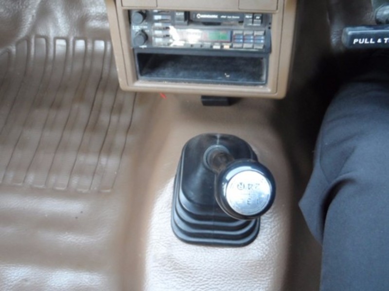 1987 TOYOTA HILUX (No Series)