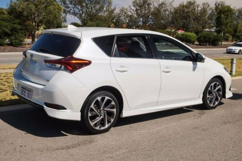 2015 TOYOTA COROLLA ZR ZRE182R MY15