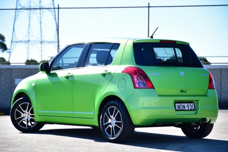 2010 SUZUKI SWIFT GLX RS415