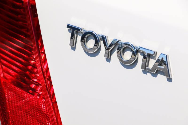 2010 TOYOTA YARIS YR