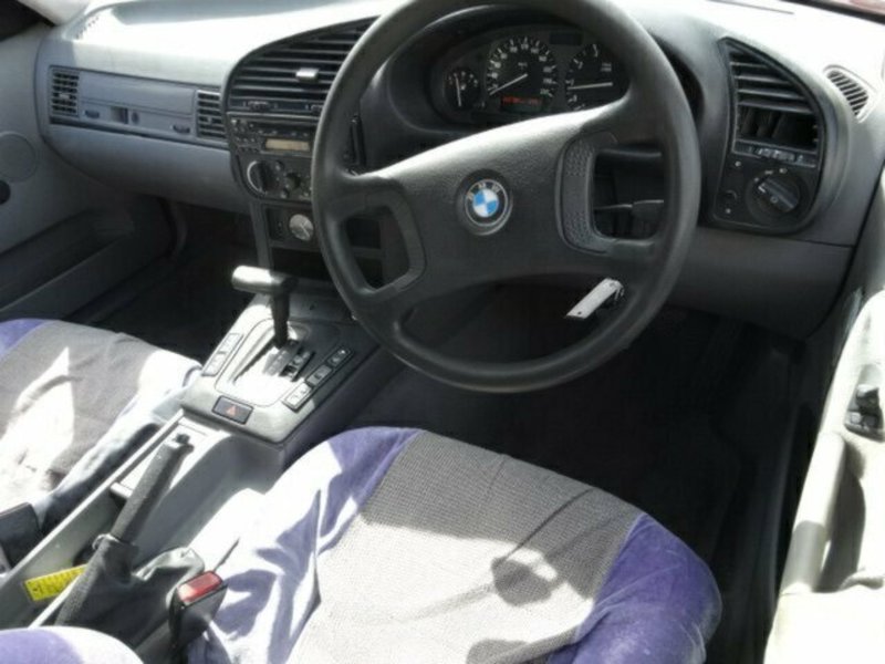 1993 BMW 3 18i