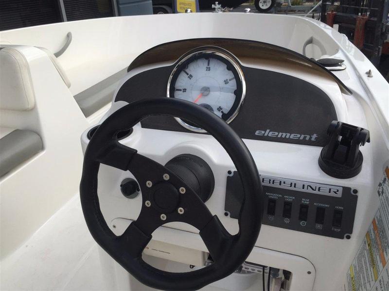 Bayliner Element