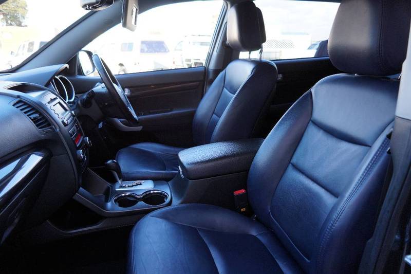 2010 KIA SORENTO Si (4x2) XM